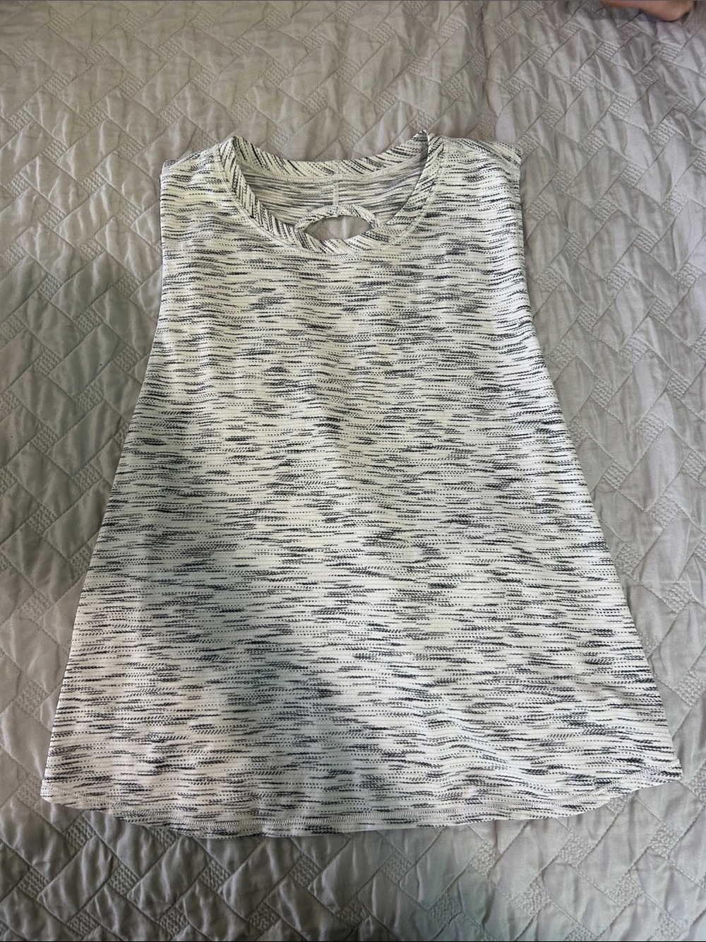 Lululemon Open Back High NeckWomen's White & Black Space-Dye Sleeveless Knit Top